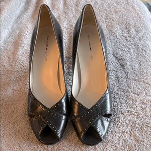 Bandolino Women's Black Peep Toe Heels
